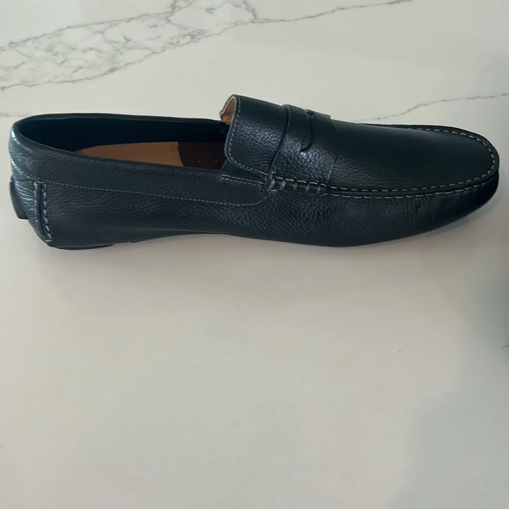 Johnston and Murphy black loafers - Picture 6 of 6